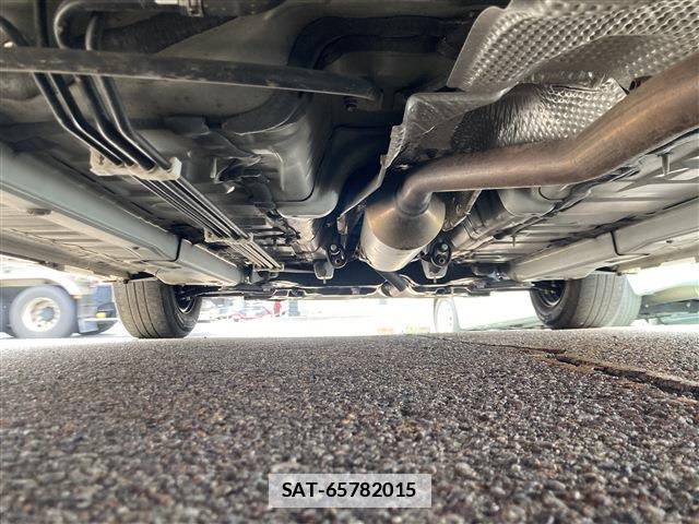 Toyota YARIS 2020-07 7804117-18