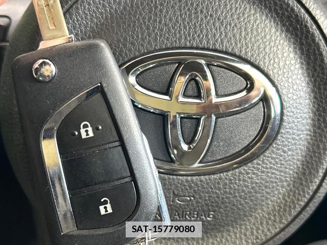 Toyota YARIS 2021-04 7804544-6
