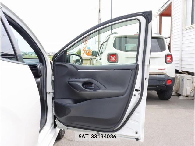 Toyota YARIS 2022-03 7808697-18
