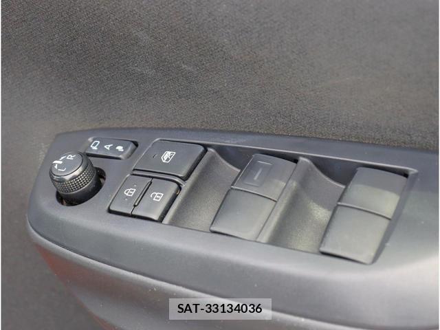 Toyota YARIS 2022-03 7808697-19
