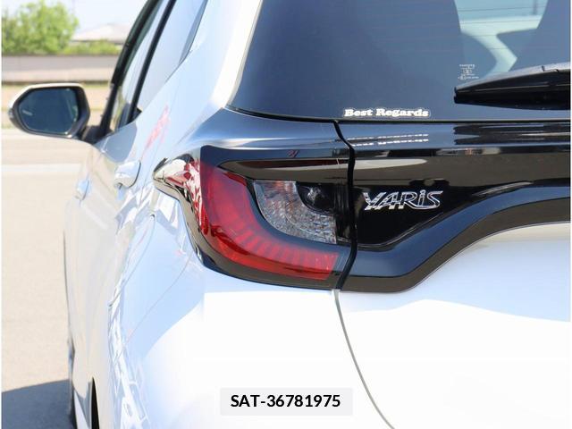 Toyota YARIS 2021-05 7808699-16