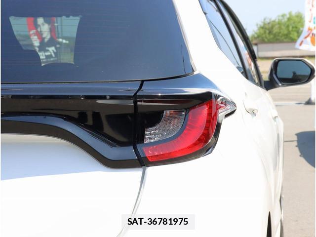 Toyota YARIS 2021-05 7808699-17