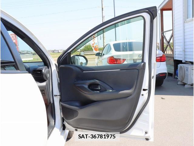 Toyota YARIS 2021-05 7808699-18