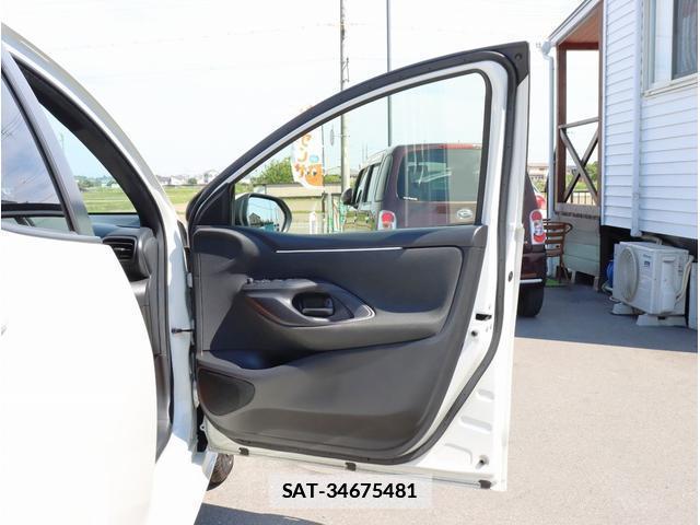 Toyota YARIS 2021-06 7808701-12