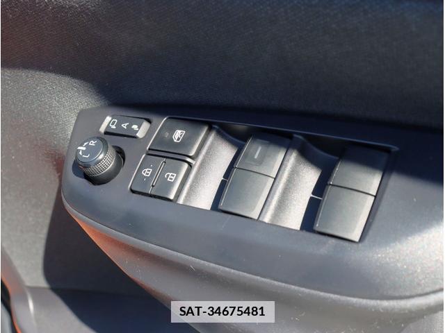 Toyota YARIS 2021-06 7808701-13