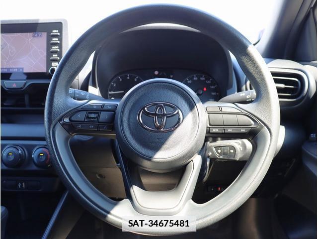Toyota YARIS 2021-06 7808701-17