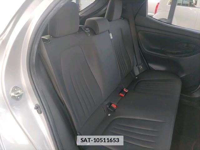 Toyota YARIS 2021-03 7808913-12
