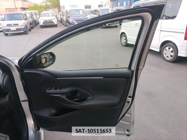 Toyota YARIS 2021-03 7808913-17