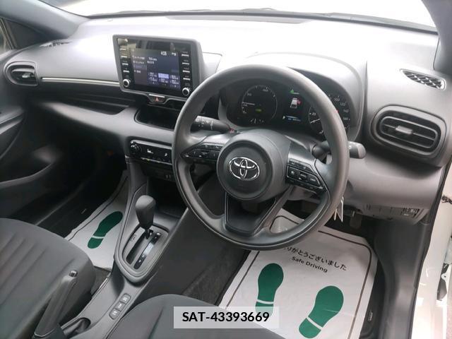 Toyota YARIS 2023-03 7808914-10
