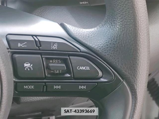 Toyota YARIS 2023-03 7808914-16