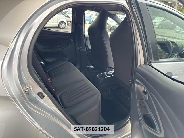 Toyota YARIS 2023-03 7808924-12