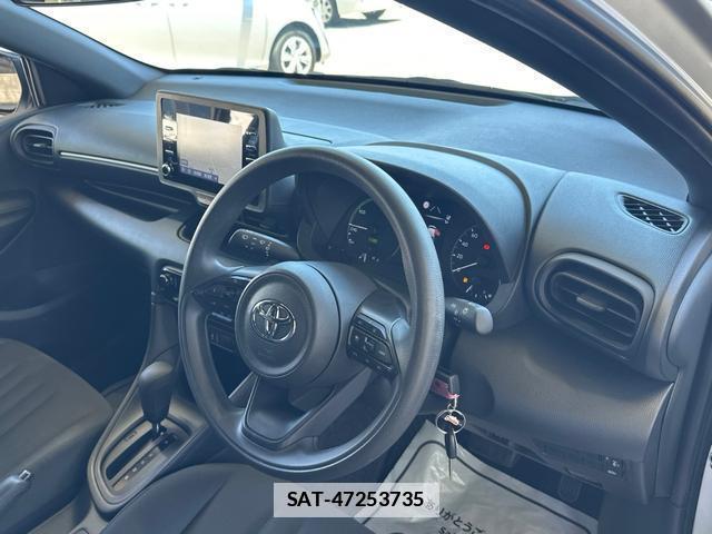 Toyota YARIS 2021-03 7808947-10