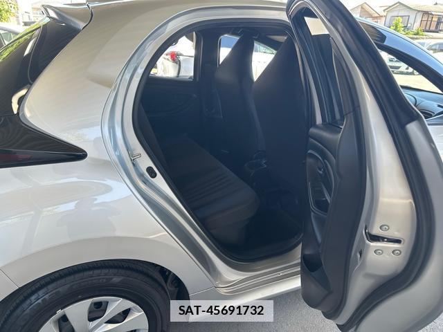 Toyota YARIS 2021-03 7808948-11
