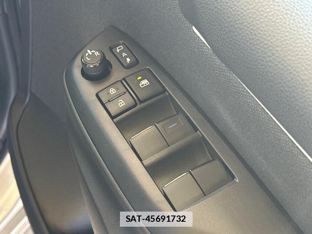 Toyota YARIS 2021-03 7808948-18