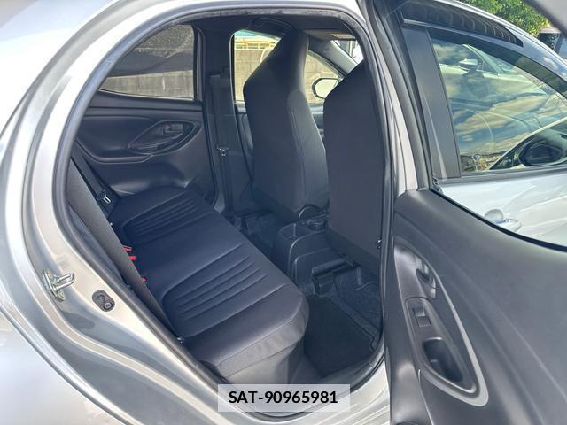 Toyota YARIS 2021-05 7808957-11