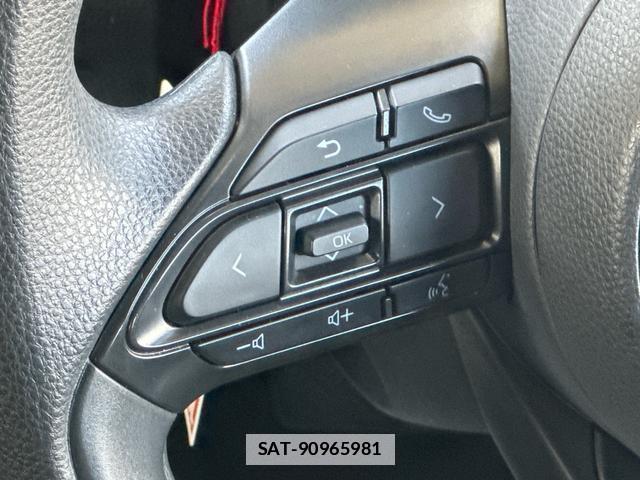 Toyota YARIS 2021-05 7808957-16