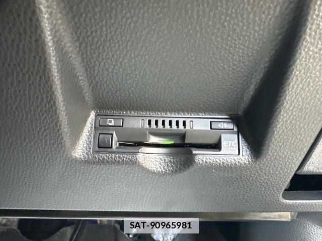 Toyota YARIS 2021-05 7808957-5