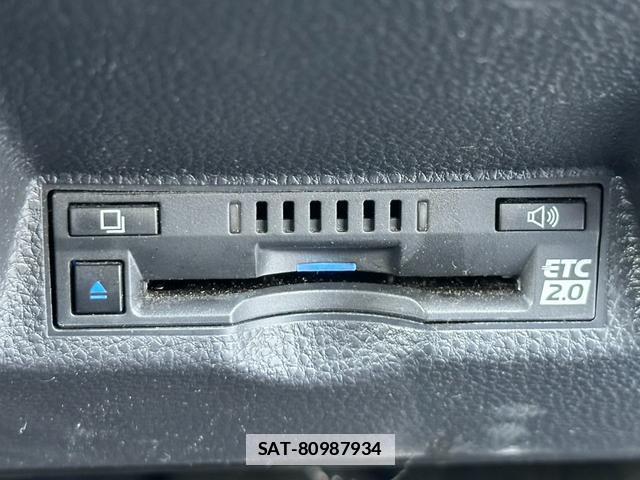 Toyota YARIS 2021-03 7809028-12
