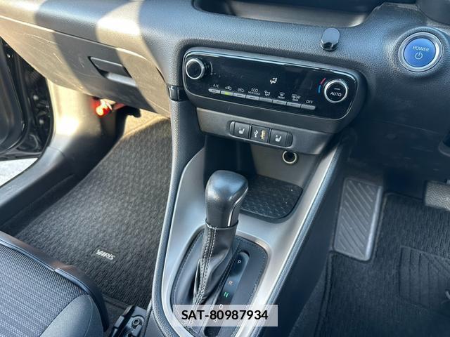 Toyota YARIS 2021-03 7809028-15