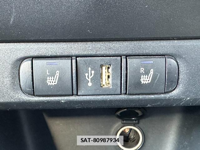 Toyota YARIS 2021-03 7809028-7