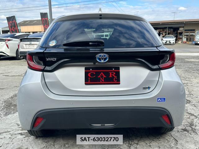 Toyota YARIS 2021-06 7809030-5