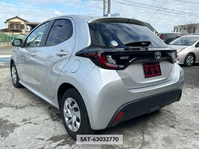 Toyota YARIS 2021-06 7809030-6