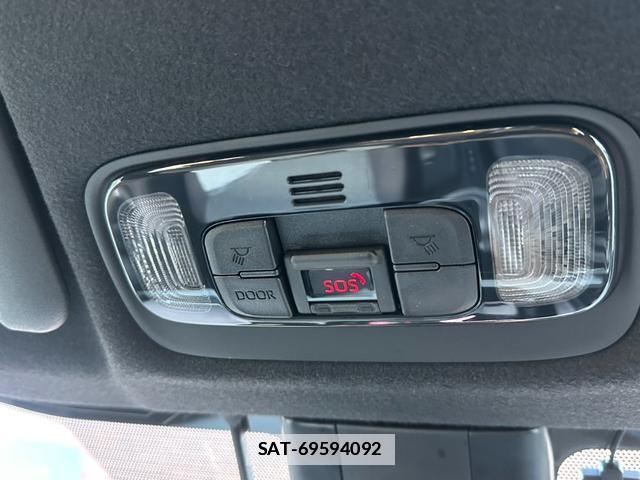 Toyota YARIS 2023-08 7809043-14