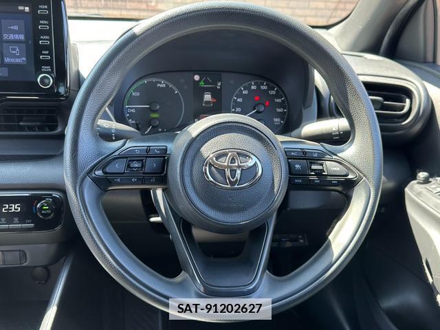 Toyota YARIS 2021-04 7809044-2