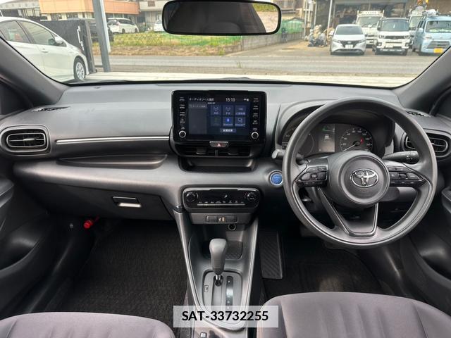 Toyota YARIS 2021-04 7809046-1