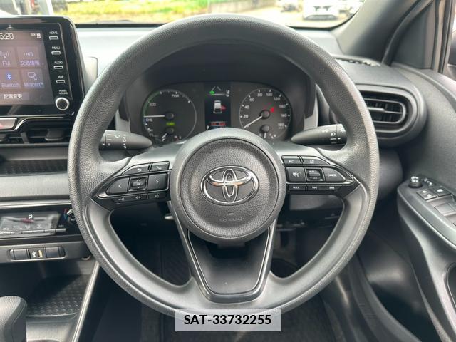 Toyota YARIS 2021-04 7809046-3