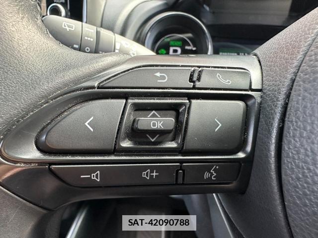 Toyota YARIS 2021-03 7809068-14