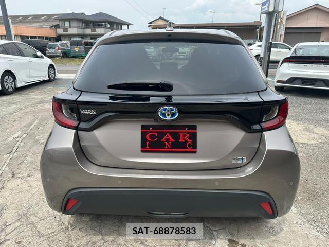 Toyota YARIS 2022-07 7809069-16