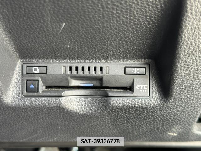 Toyota YARIS 2021-04 7809073-11