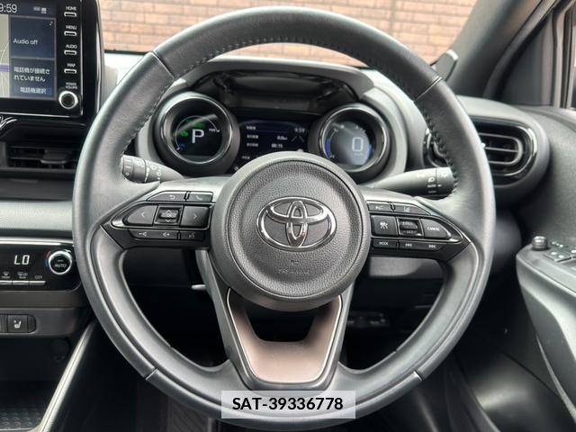 Toyota YARIS 2021-04 7809073-2