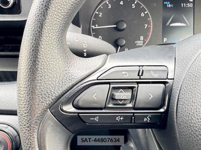 Toyota YARIS 2021-07 7809245-12