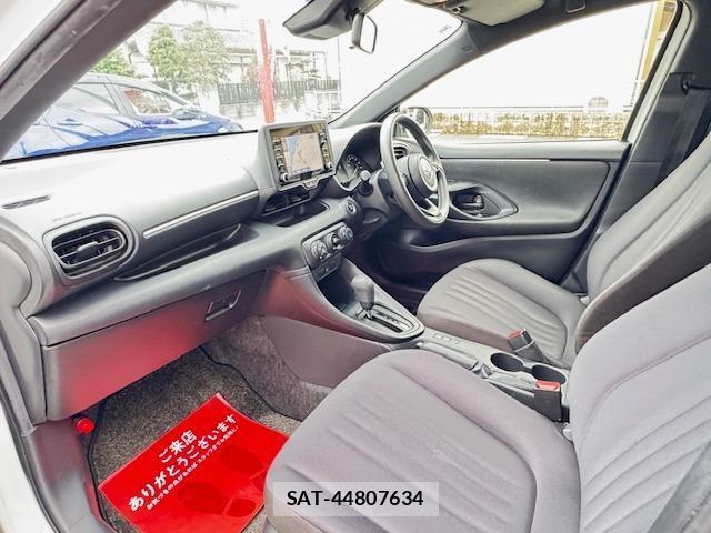 Toyota YARIS 2021-07 7809245-2
