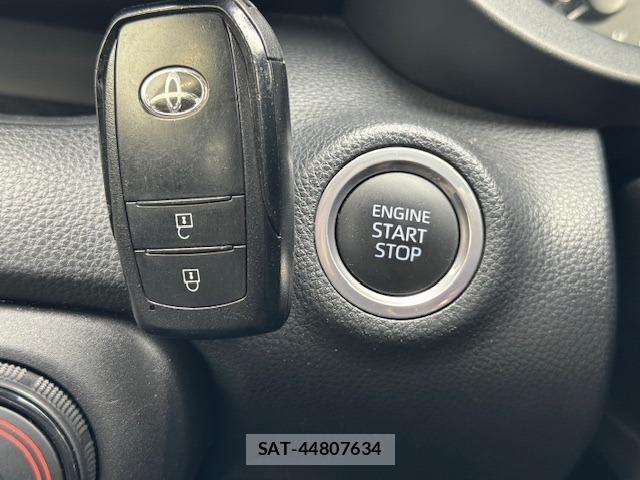 Toyota YARIS 2021-07 7809245-5