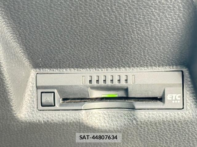Toyota YARIS 2021-07 7809245-8