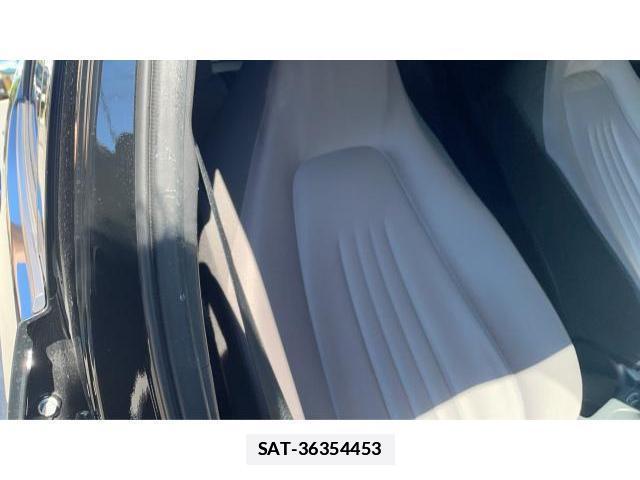Toyota YARIS 2021-08 7809563-4