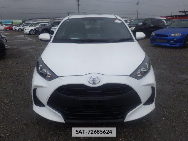 Toyota YARIS 2021-04 7810271-11