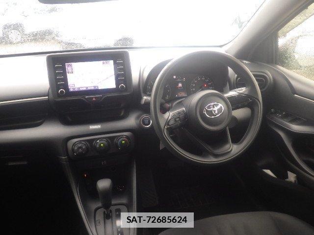 Toyota YARIS 2021-04 7810271-19