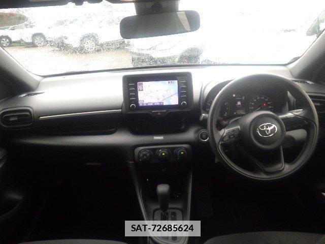 Toyota YARIS 2021-04 7810271-2