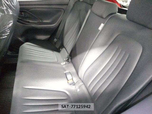Toyota YARIS 2026-04 7810495-5
