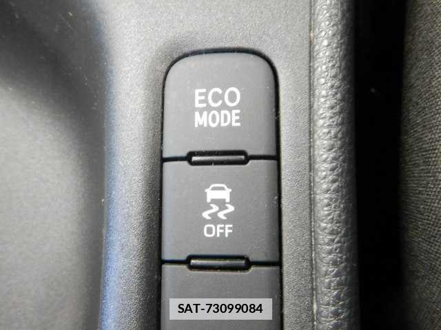 Toyota YARIS 2021-05 7810857-4