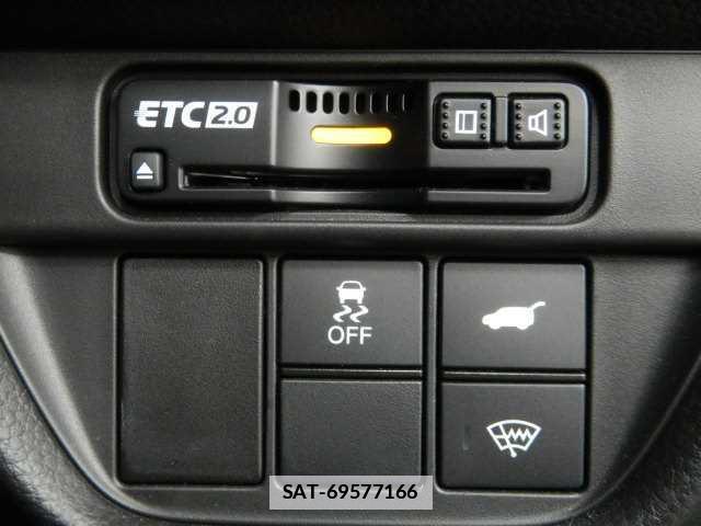Honda ZR-V 2023-08 7810888-12