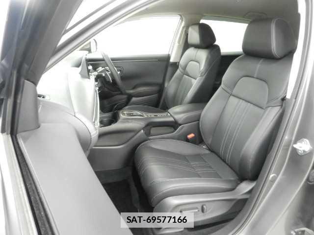 Honda ZR-V 2023-08 7810888-16