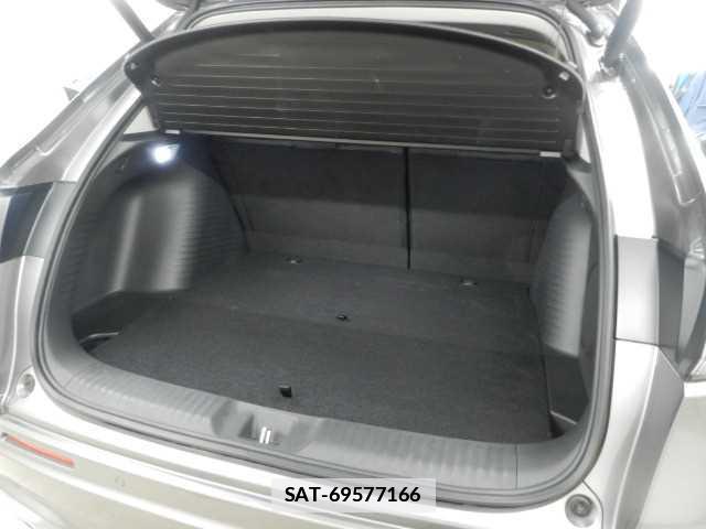 Honda ZR-V 2023-08 7810888-18