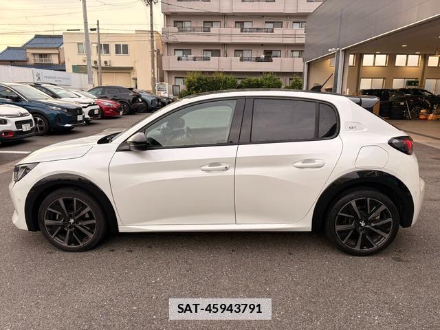 Peugeot 208 2022-02 7811955-1