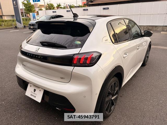 Peugeot 208 2022-02 7811955-4
