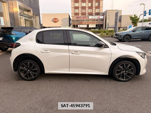Peugeot 208 2022-02 7811955-5